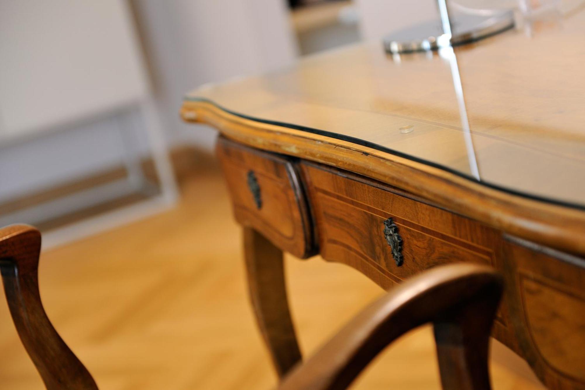 Kastens Hotel Luisenhof Хановер Екстериор снимка A table with a table pad