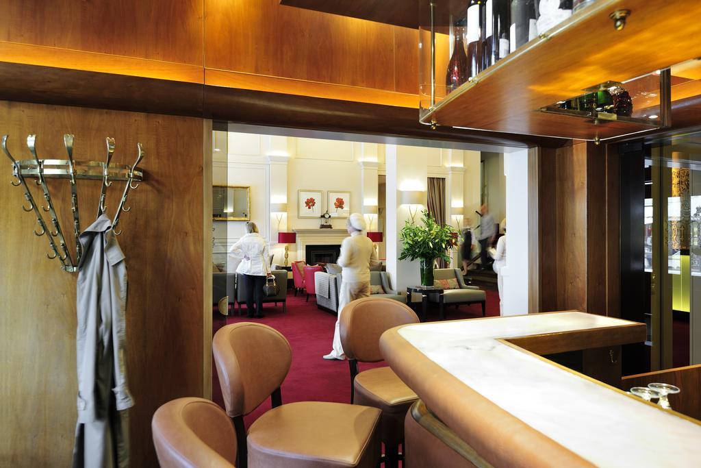Kastens Hotel Luisenhof Хановер Екстериор снимка The bar at the Mandarin Oriental, Munich
