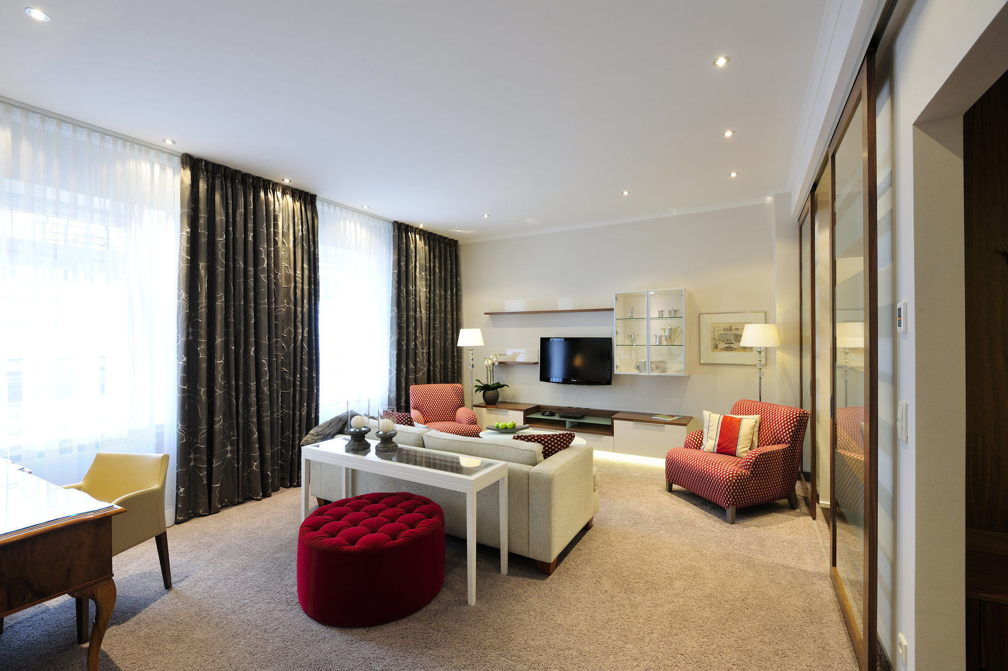 Kastens Hotel Luisenhof Хановер Екстериор снимка Suite at the Hotel