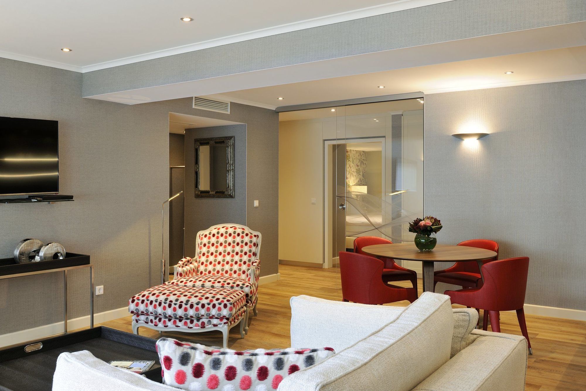 Kastens Hotel Luisenhof Хановер Екстериор снимка A suite at the Hotel