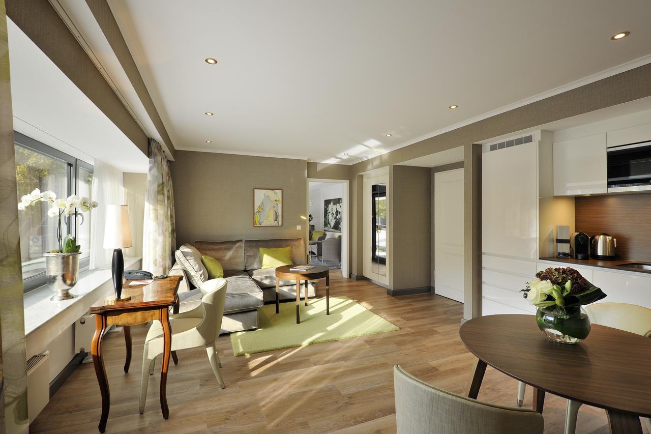 Kastens Hotel Luisenhof Хановер Екстериор снимка Interior of a typical apartment